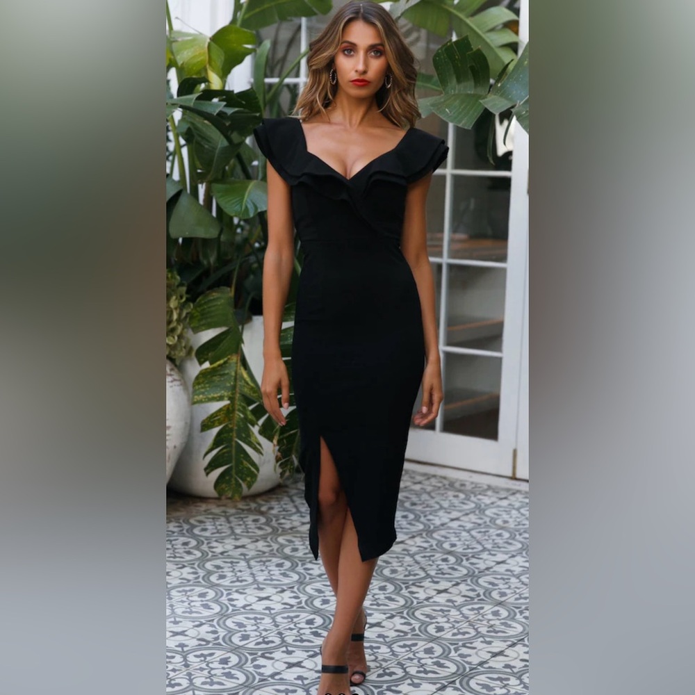NWT! Hello Molly Tokyo Rose Black Midi Dress size S